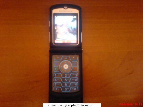 vand motorola nou vand motorola nou: redare mp3 camera foto video pret 2.200.000 tel